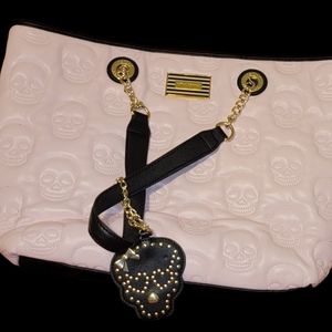 ☠️RARE BETSEY JOHNSON BLUSH SKULL TOTE W/ POUCH